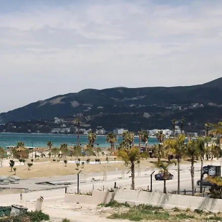 Anora Mare 3*