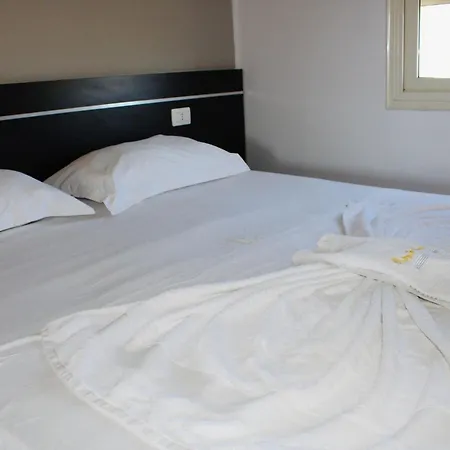 Anora Mare Hotell Bashkia e Orikumit
